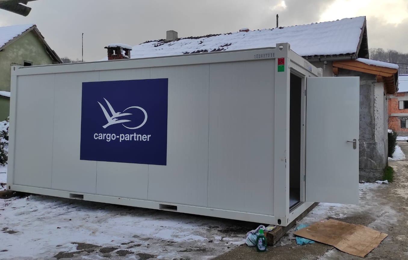 Kompanija cargo-partner donirala mobilne kućice za žrtve zemljotresa u Hrvatskoj